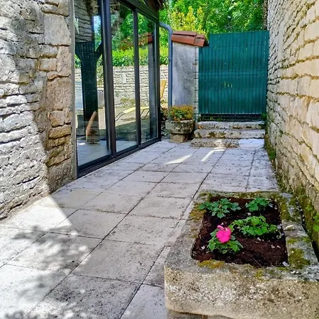 Дом отдыха La Fontaine Aux Fees *